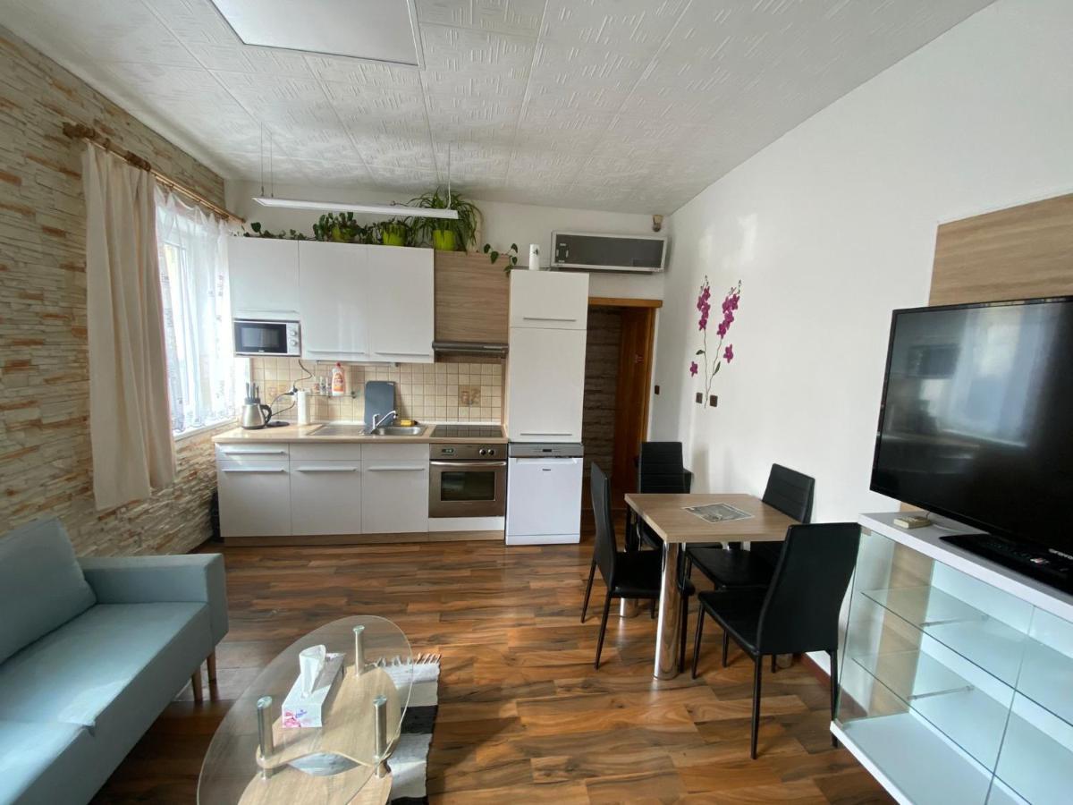 Apartment Hlinska Τσέσκε Μπουντεγιόβιτσε Εξωτερικό φωτογραφία